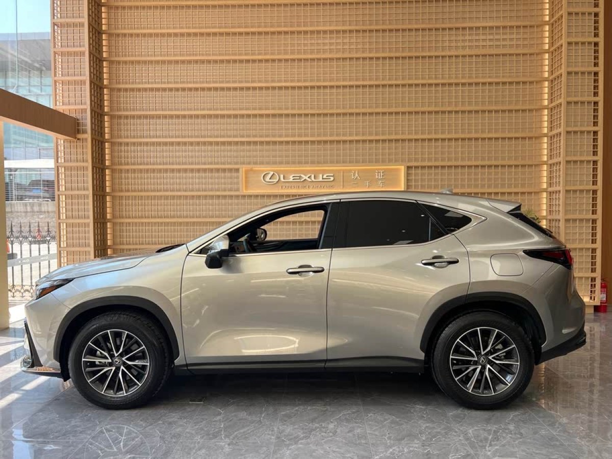 雷克薩斯 NX  2022款 260 前驅(qū) 創(chuàng)悅版圖片