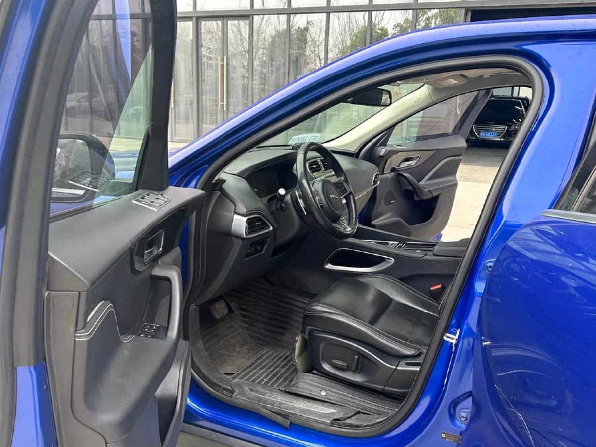 捷豹 F-PACE  2018款 改款 2.0T 四驅(qū)R-Sport運(yùn)動(dòng)版圖片