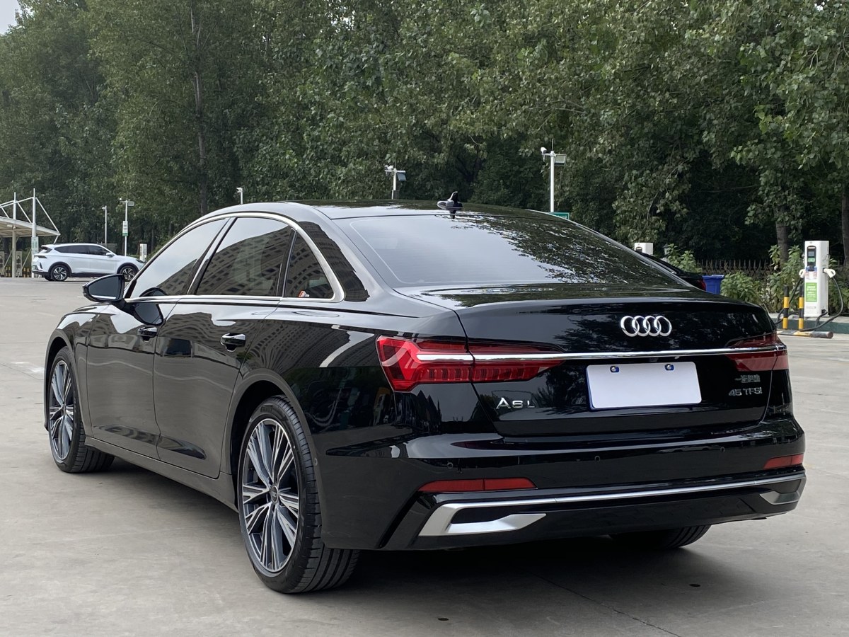 奧迪 奧迪A6L  2024款 45 TFSI 臻選動感型圖片