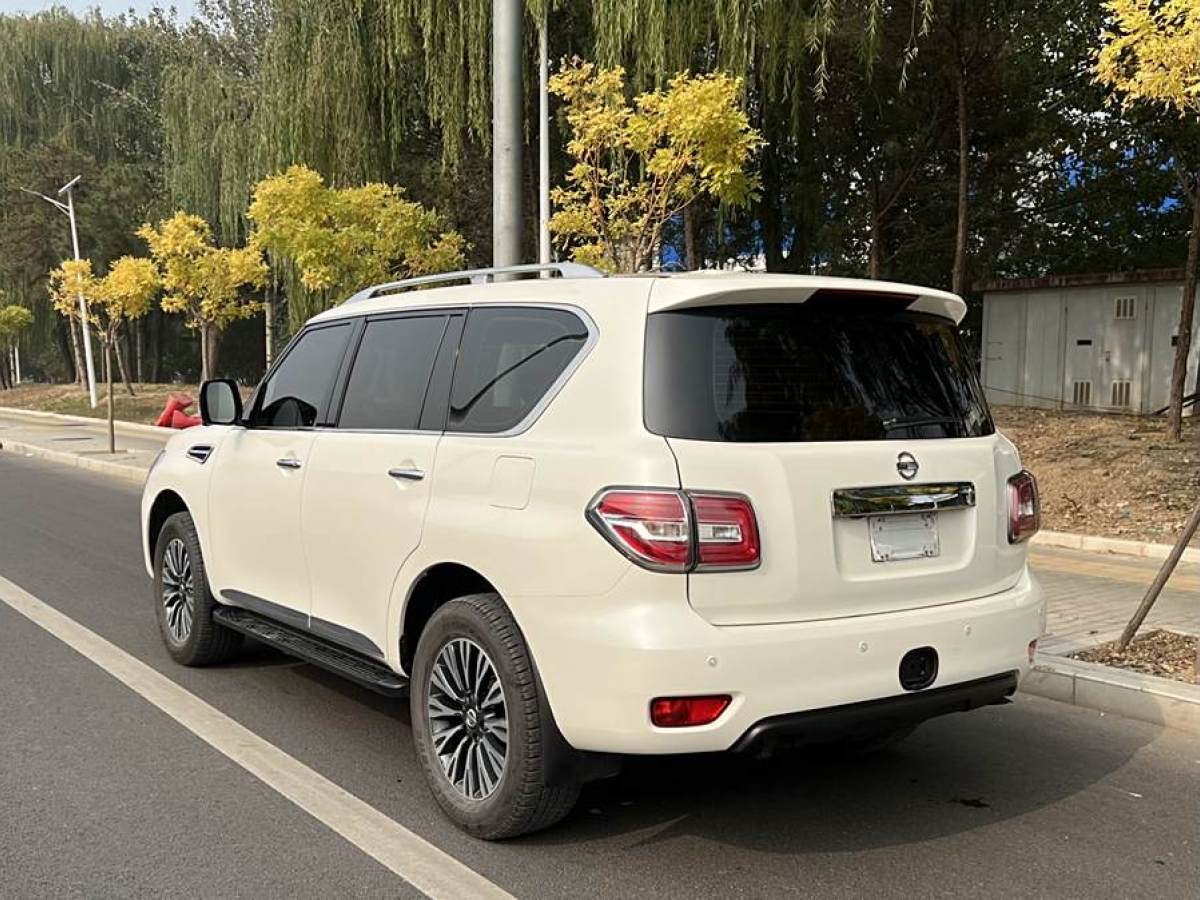 日產(chǎn) 途樂  2018款 4.0L 鉑金型圖片