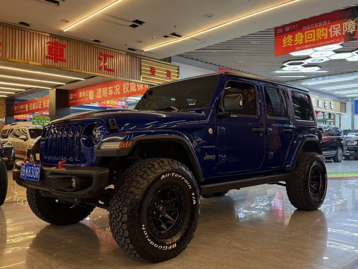 Jeep 牧馬人  2019款 2.0T Sahara 四門版 國(guó)VI圖片