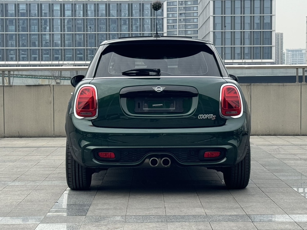 MINI MINI  2019款 2.0T COOPER S 經(jīng)典派 五門版圖片