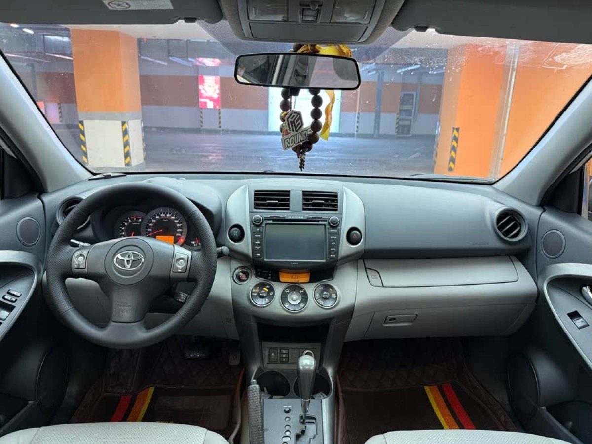 豐田 RAV4榮放  2010款 2.4L 自動(dòng)豪華升級(jí)版圖片