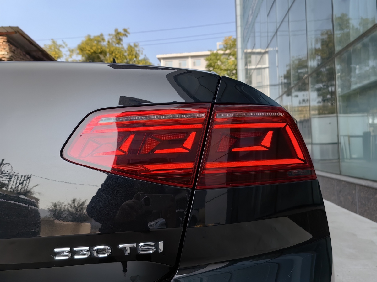 大眾 邁騰  2020款 280TSI DSG 領(lǐng)先型圖片