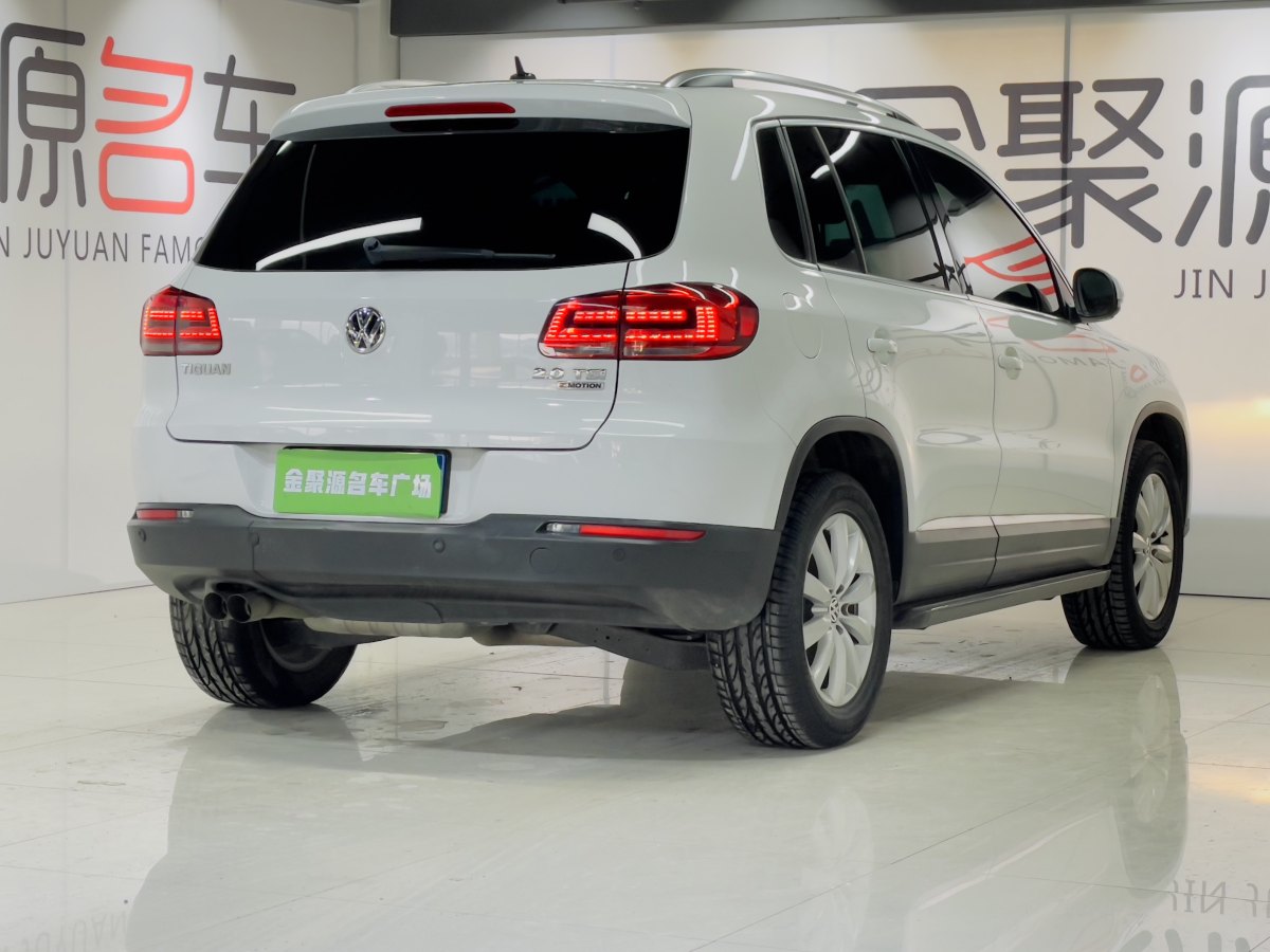 大眾 Tiguan  2016款 2.0TSI 四驅(qū)標(biāo)準(zhǔn)型圖片