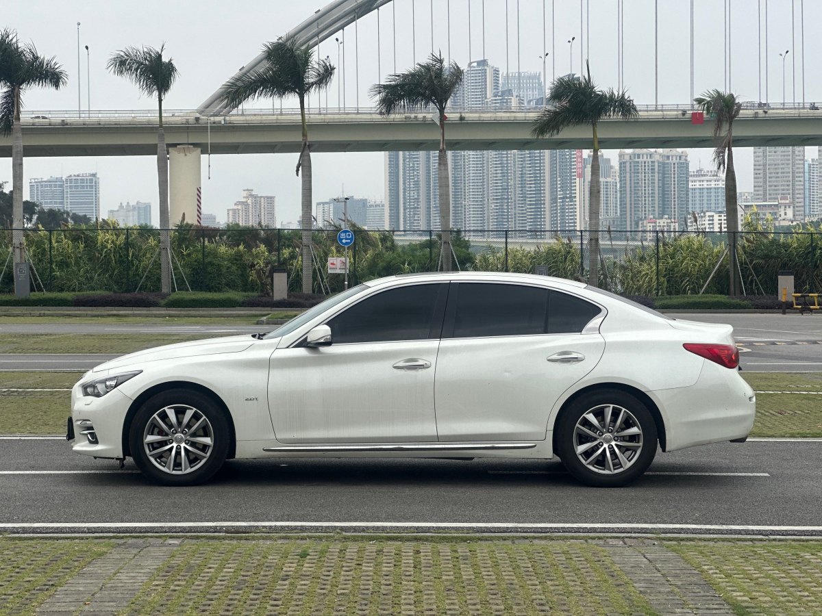 英菲尼迪 Q50L  2016款 2.0T 悅享版圖片