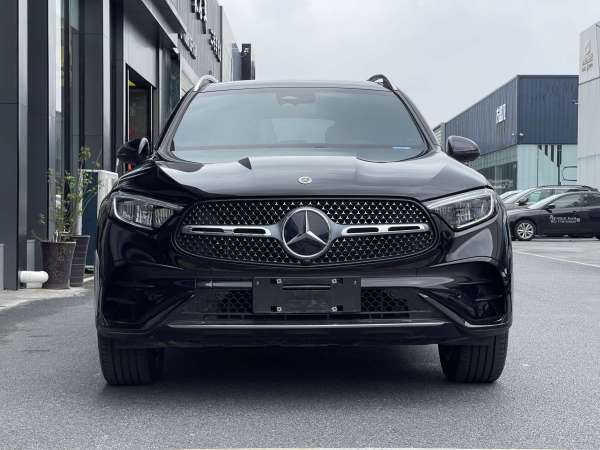 奔驰 奔驰GLC  2023款 改款 GLC 260 L 4MATIC 豪华型 7座