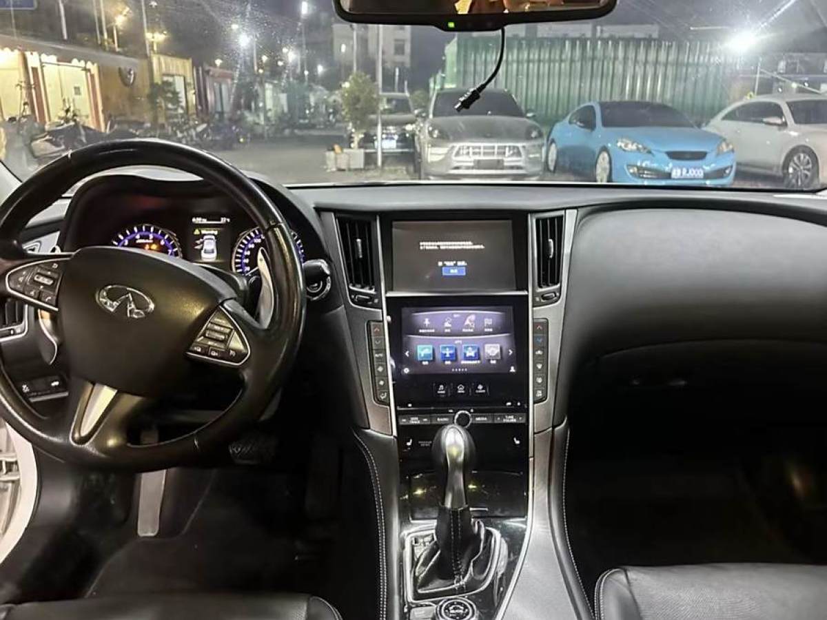 英菲尼迪 Q50  2014款 3.7L 豪華版圖片