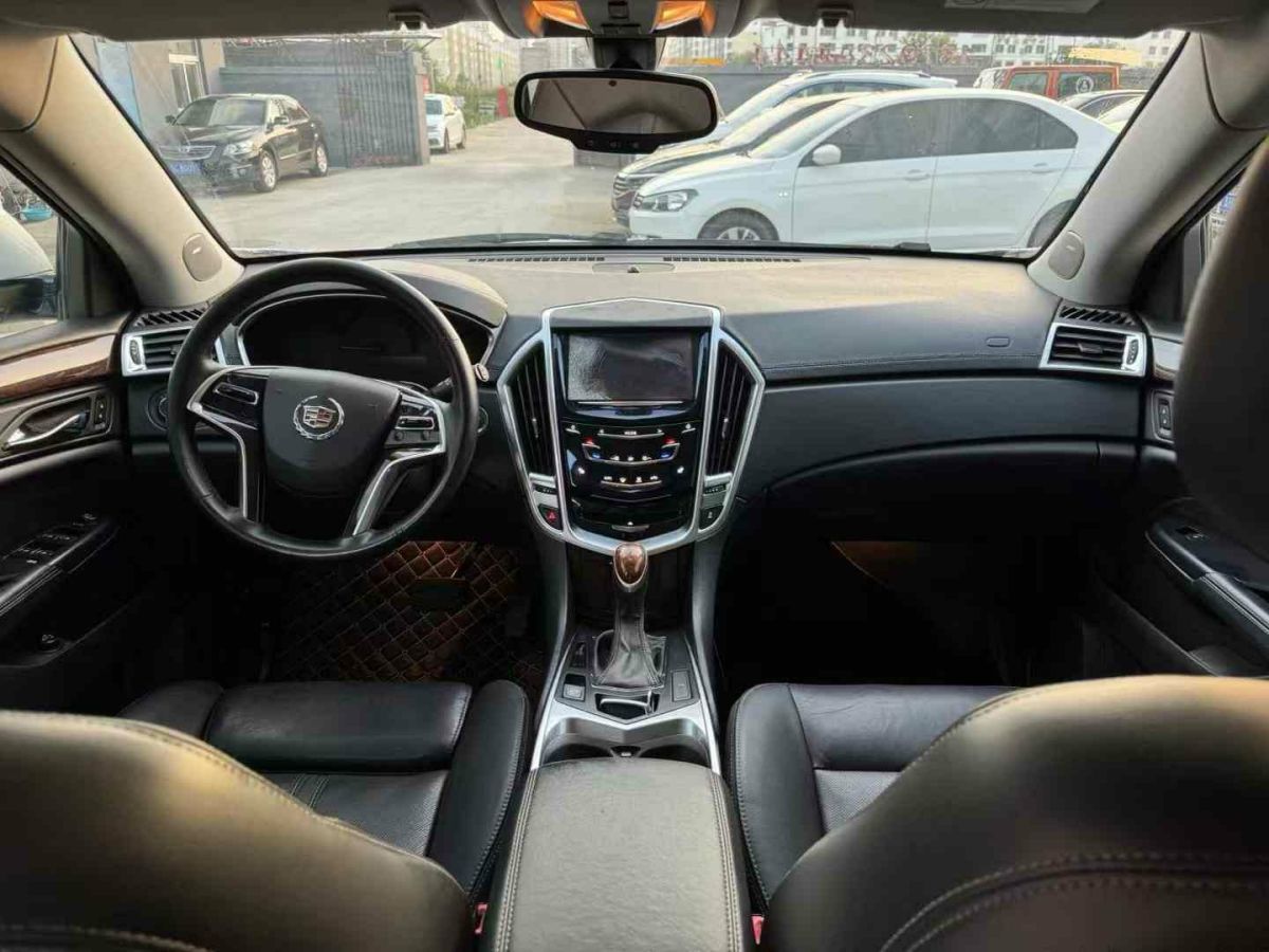 凱迪拉克 SRX  2015款 3.0L 領(lǐng)先型圖片