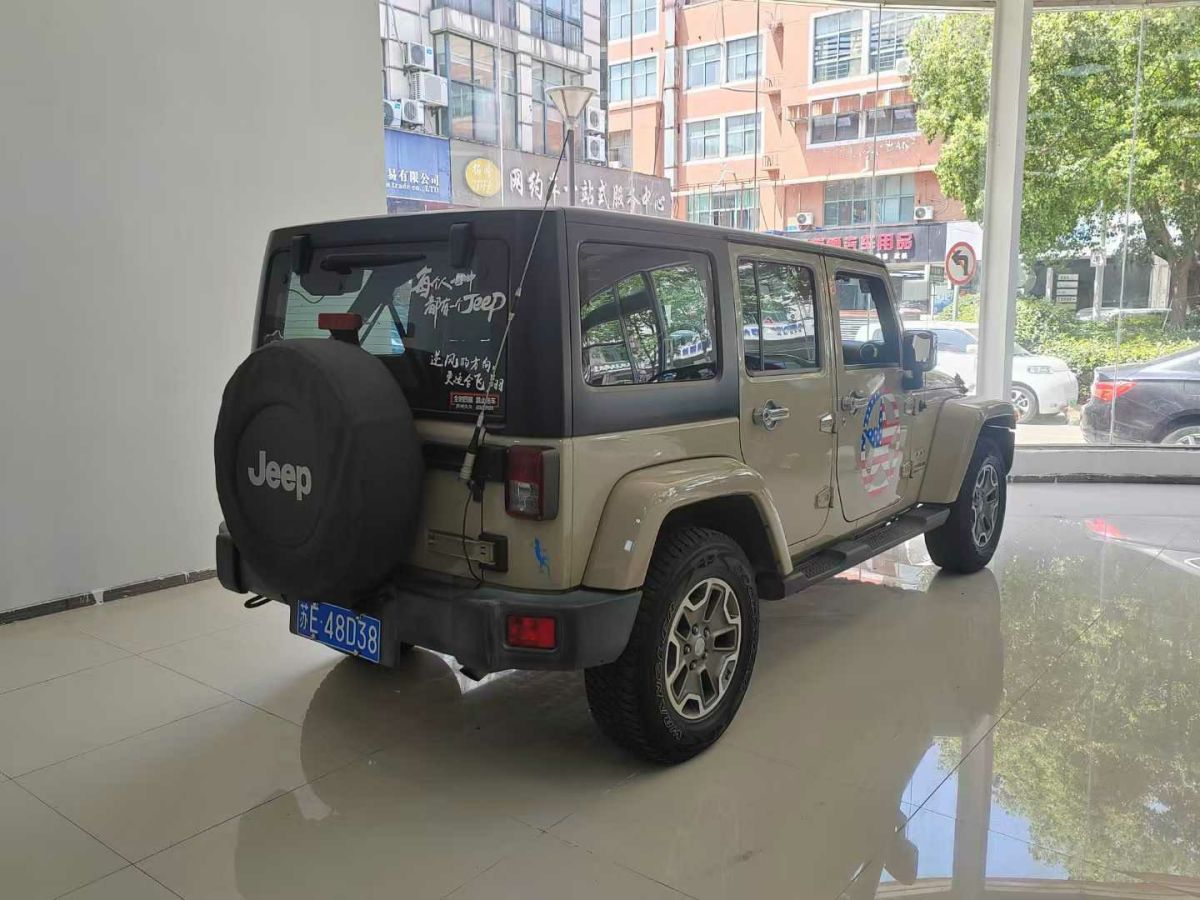 Jeep 牧馬人  2016款 3.0L Sahara 75周年致敬版圖片