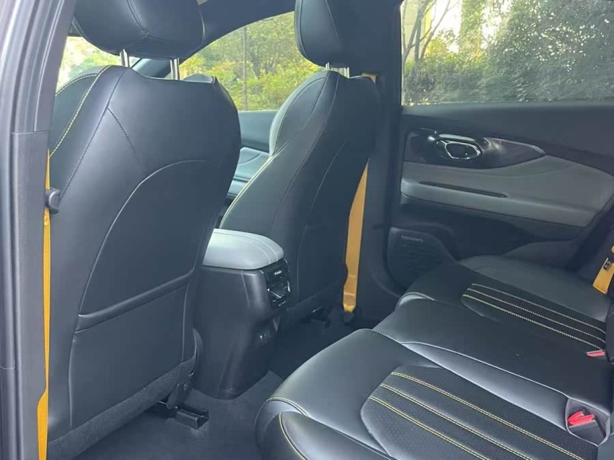 廣汽傳祺 影豹  2022款 270T 影豹J16 R-style賽道版圖片