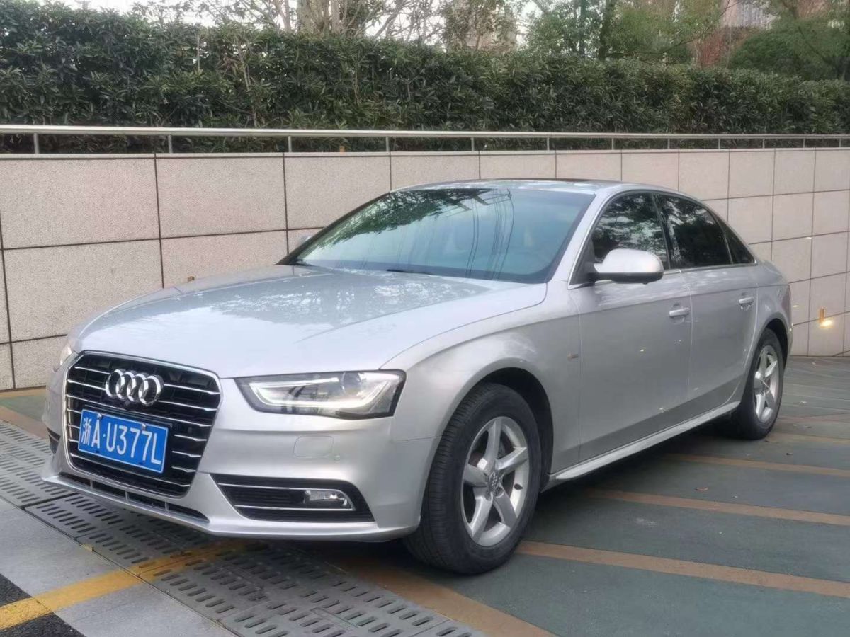 奥迪 奥迪a4l  2012款 20 tfsi 自动技术型图片