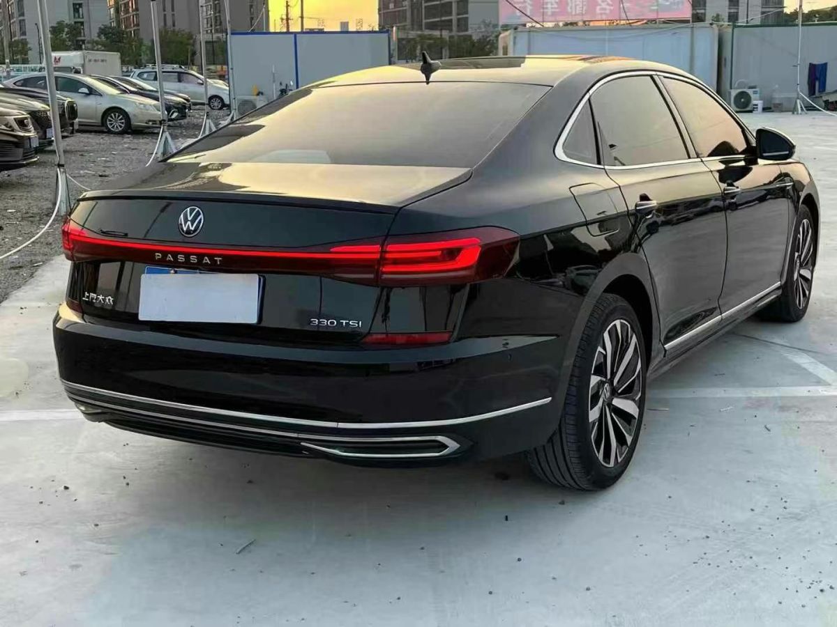 大眾 帕薩特  2023款 330TSI 豪華版圖片