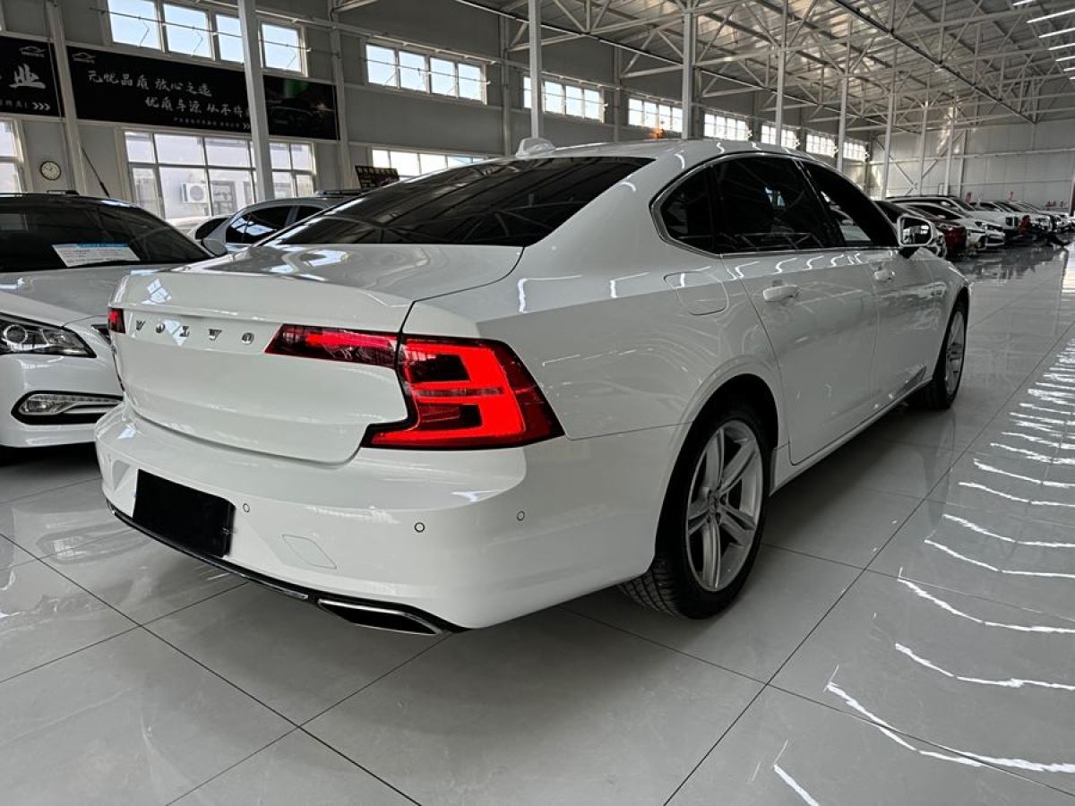 沃爾沃 S90  2018款 T4 智遠(yuǎn)版圖片