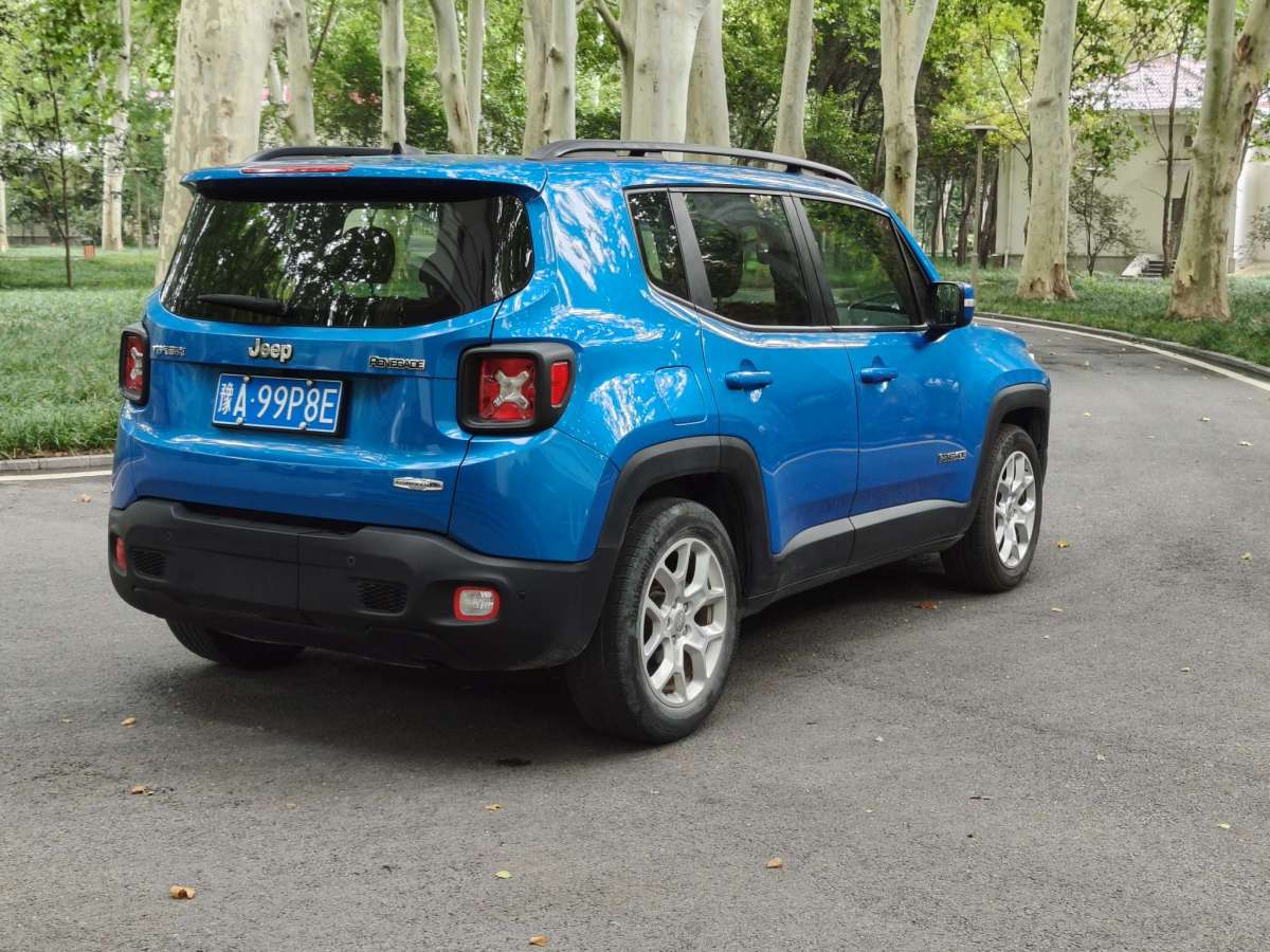 Jeep 自由俠  2018款 互聯(lián)大屏版 180T 自動(dòng)勁能版圖片