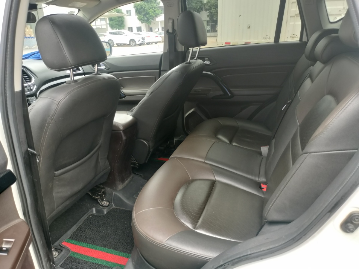 廣汽傳祺 GS4  2015款 200T 手動(dòng)豪華版圖片