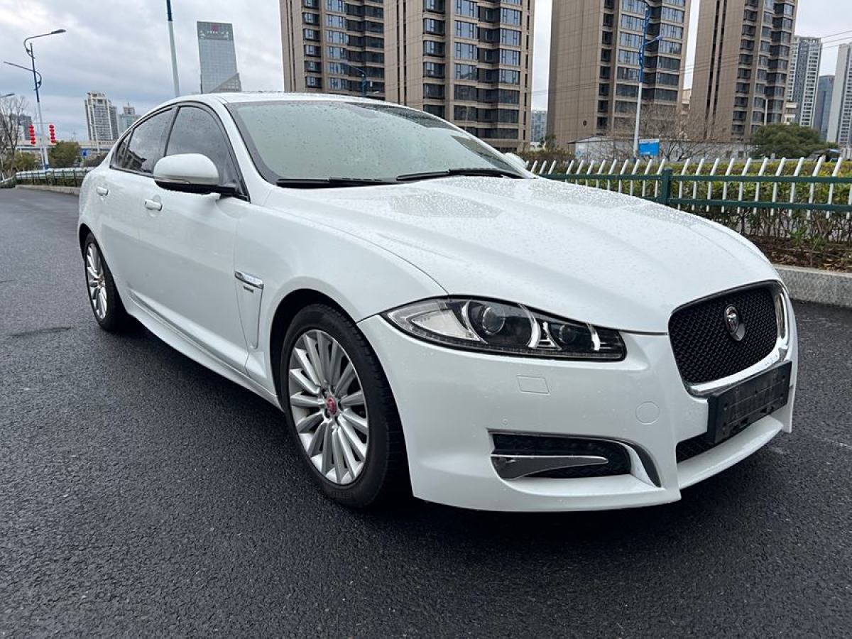 捷豹 XF  2015款 XF 3.0 SC R-Sport 豪華版圖片