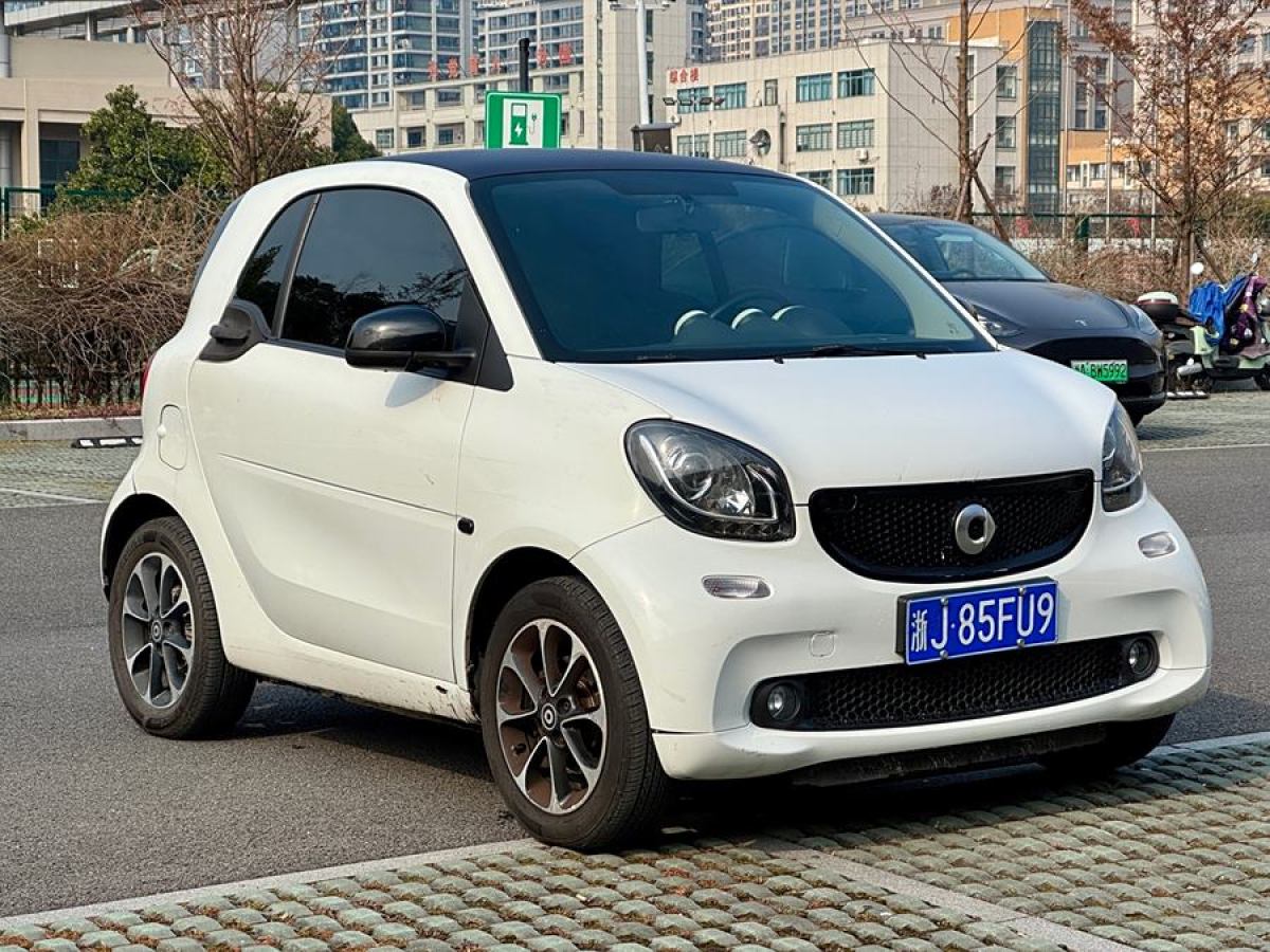 smart fortwo  2015款 1.0L 52千瓦硬頂靈動版圖片