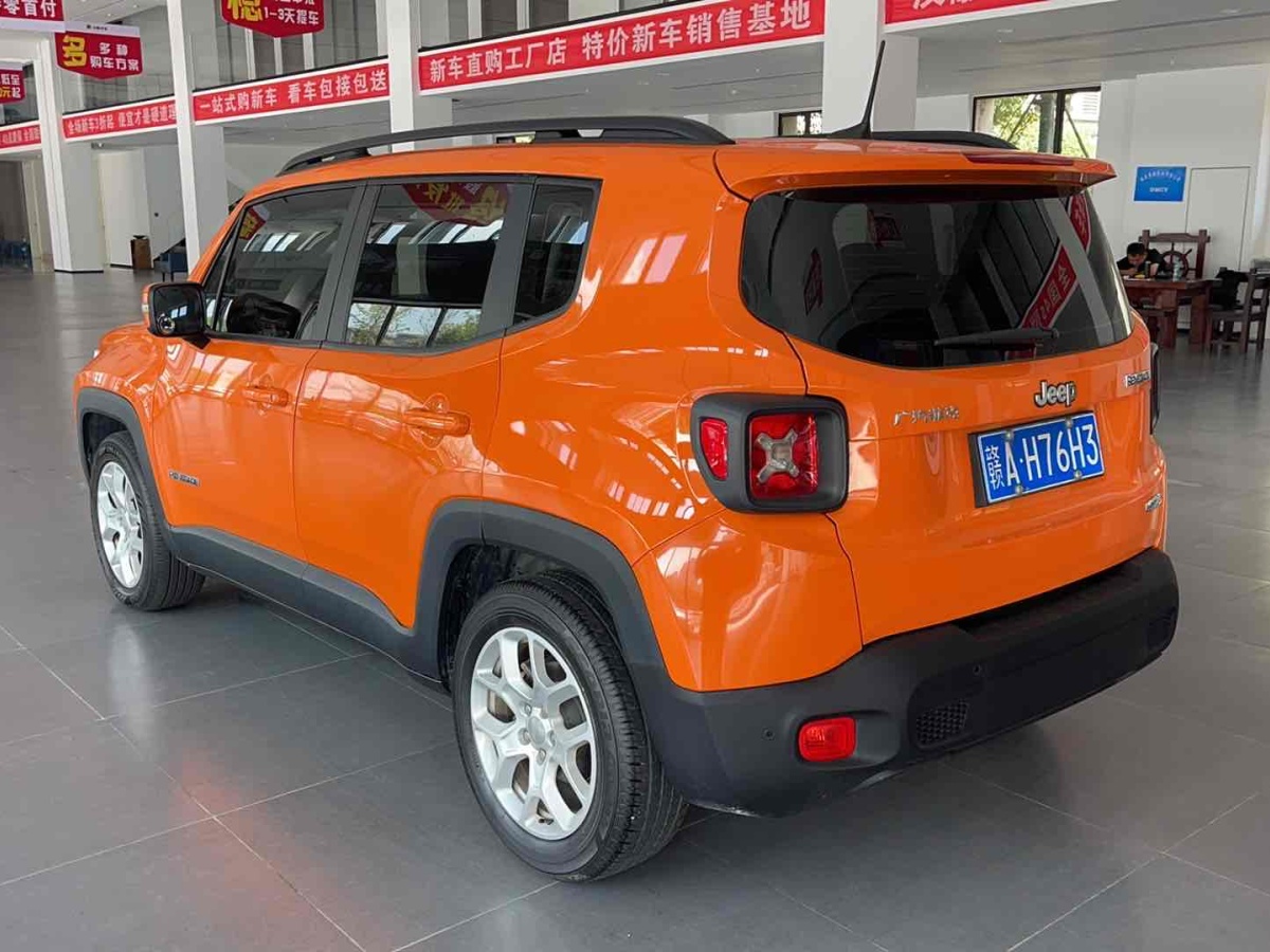 Jeep 自由俠  2018款 互聯(lián)大屏版 180T 自動高能版圖片