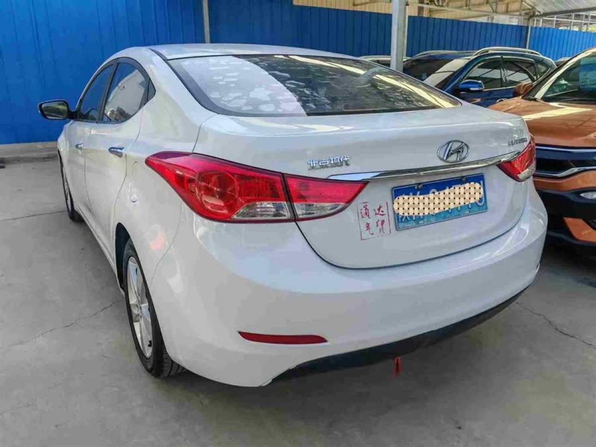 現(xiàn)代 朗動(dòng)  2012款 1.6L 自動(dòng)領(lǐng)先型圖片