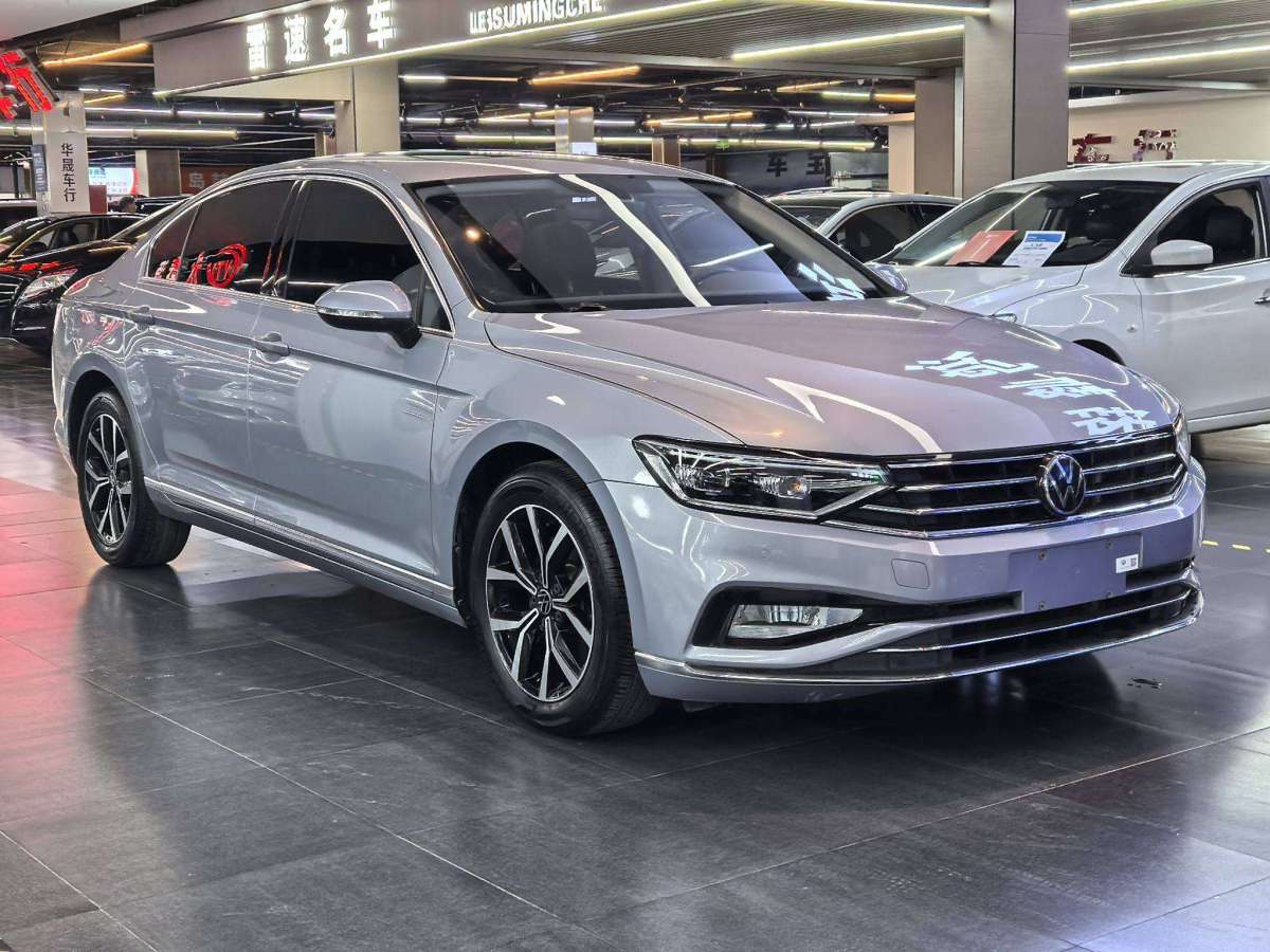 大众 迈腾  2021款 330TSI DSG 30周年纪念版图片