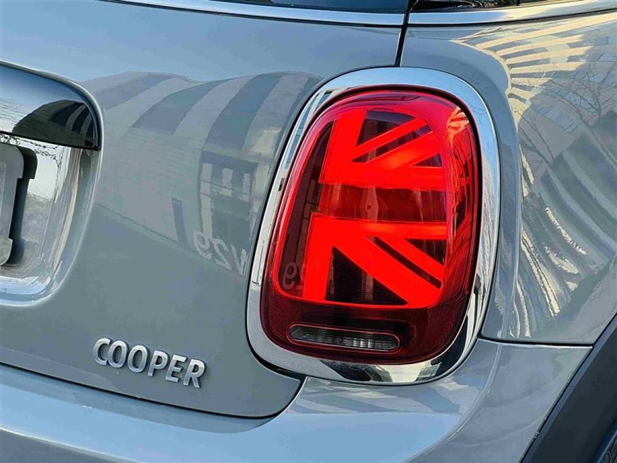 MINI MINI  2021款 1.5T COOPER 經(jīng)典派圖片