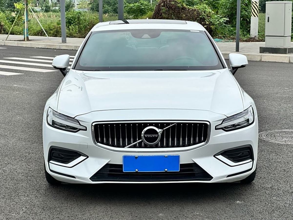 2021年6月沃爾沃 S60L  2021款 T4 智逸豪華版