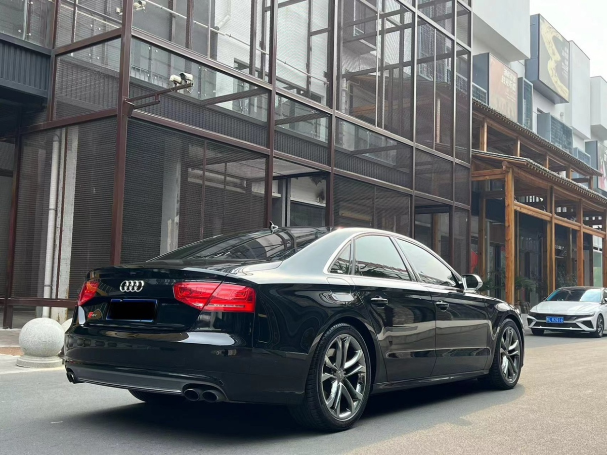 奧迪 奧迪S8  2013款 S8 4.0TFSI quattro圖片