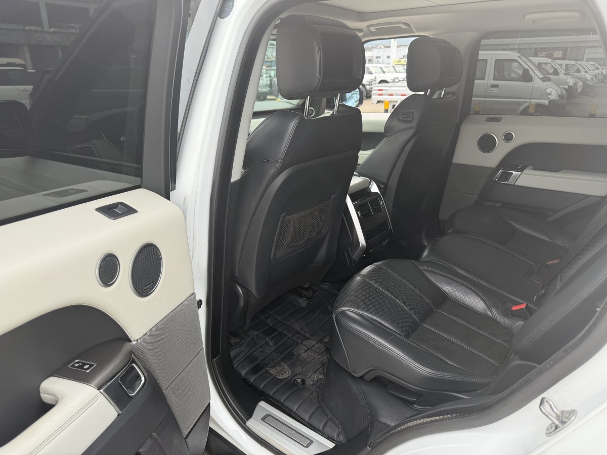 路虎 攬勝運(yùn)動版  2015款 3.0 V6 SC HSE DYNAMIC圖片