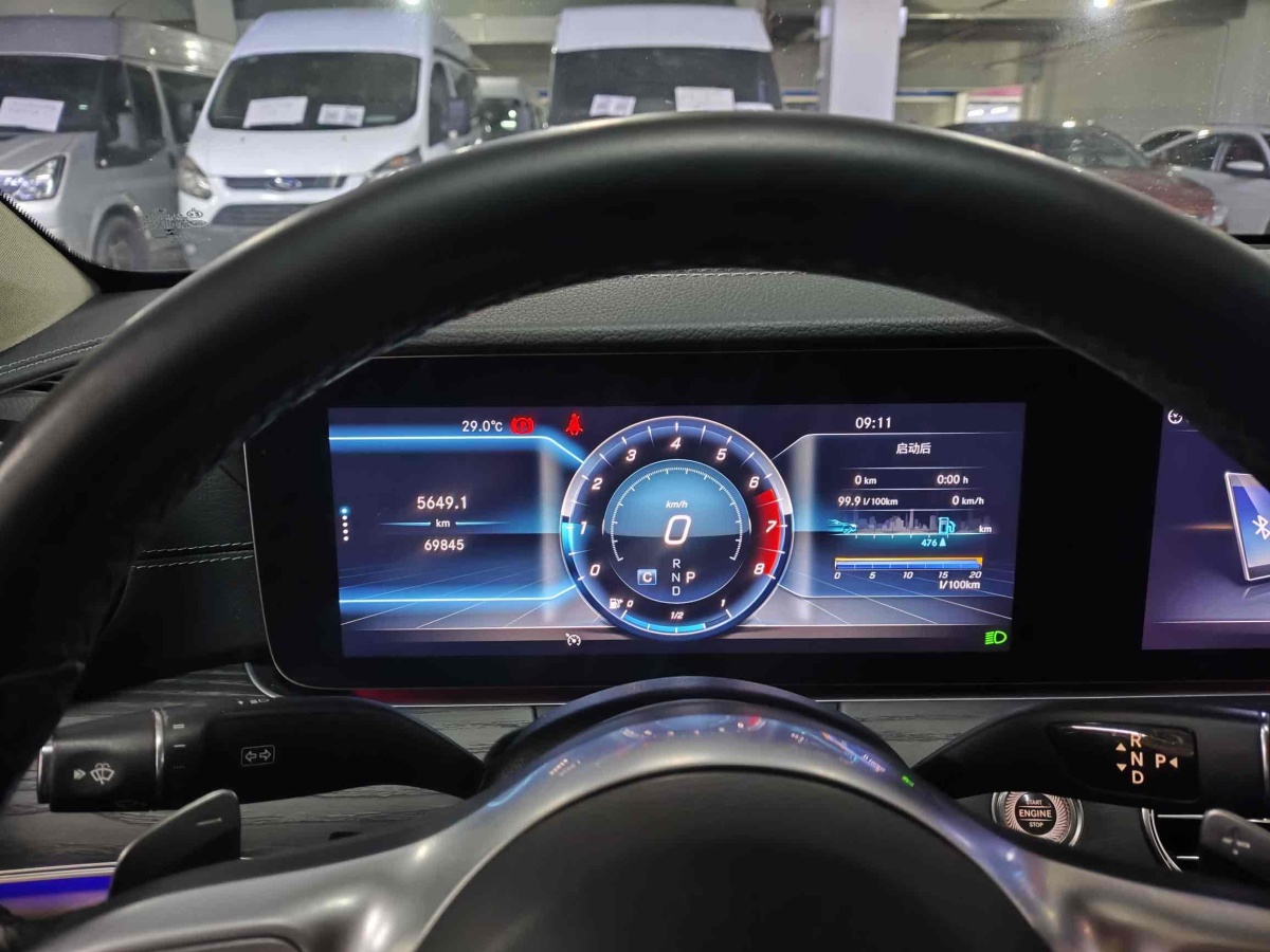 奔馳 奔馳E級  2020款 改款 E 300 L 運動時尚型圖片