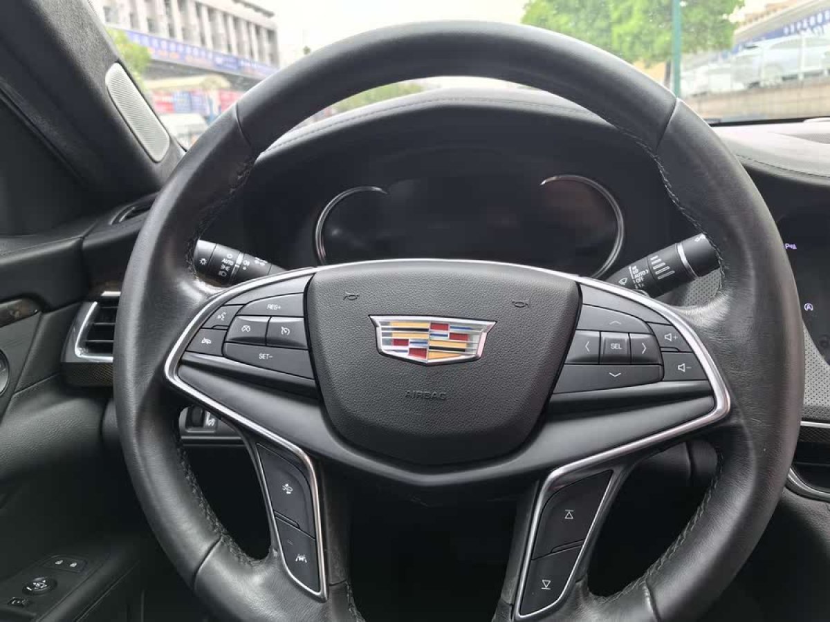 凱迪拉克 CT6  2019款 28T 豪華型圖片