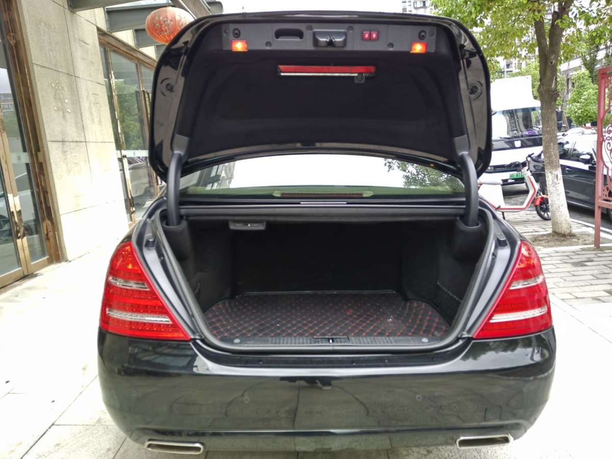 2012年6月奔驰 奔驰S级  2012款 S 400 L HYBRID Grand Edition