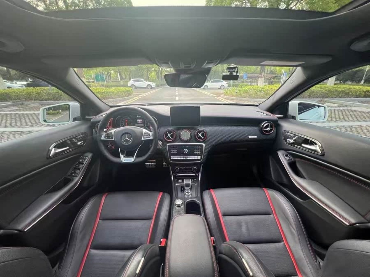 奔馳 奔馳A級(jí)AMG  2016款 AMG A 45 4MATIC圖片