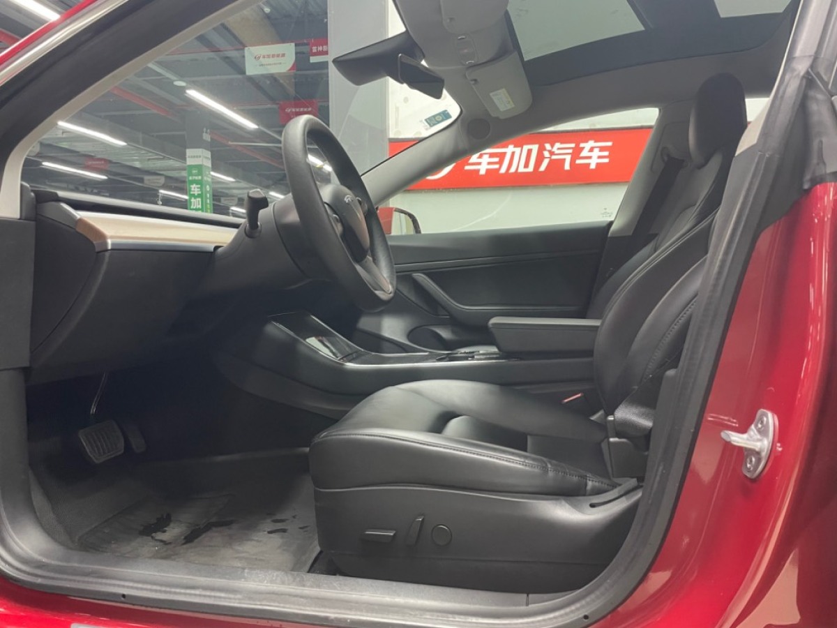 特斯拉 Model 3  2019款 標(biāo)準(zhǔn)續(xù)航后驅(qū)升級(jí)版圖片