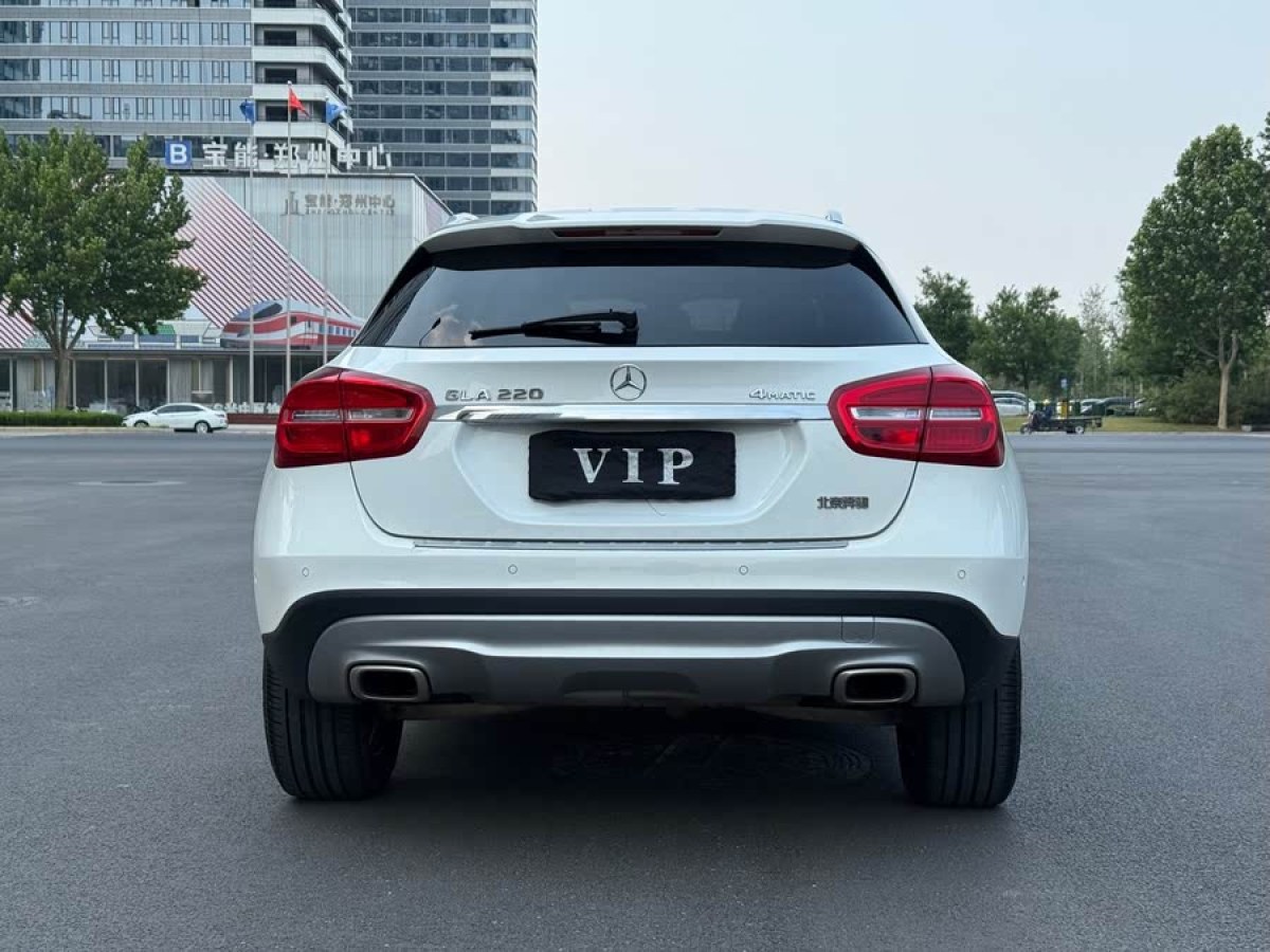 奔馳 奔馳GLA  2016款 GLA 220 4MATIC 時尚型圖片