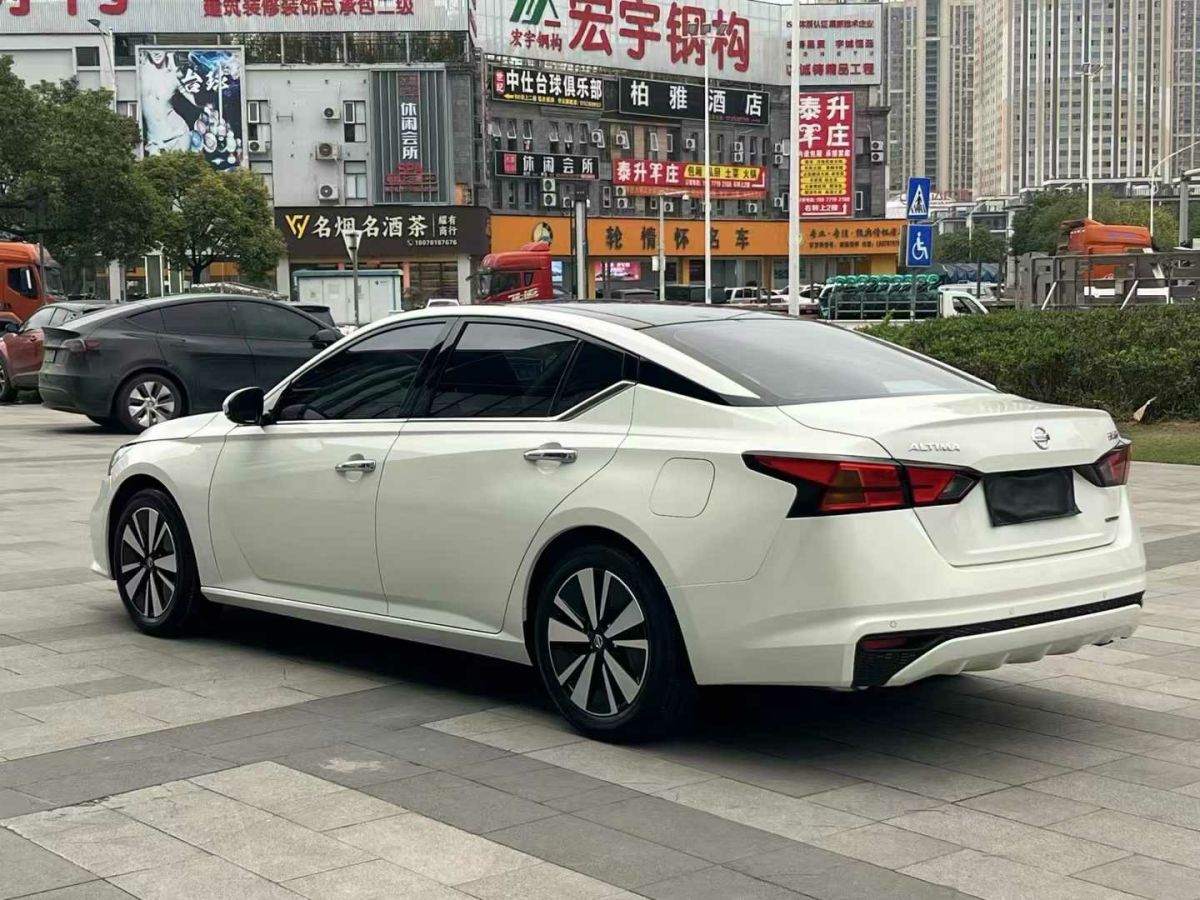日產(chǎn) 天籟  2022款 2.0L XE 純享版圖片