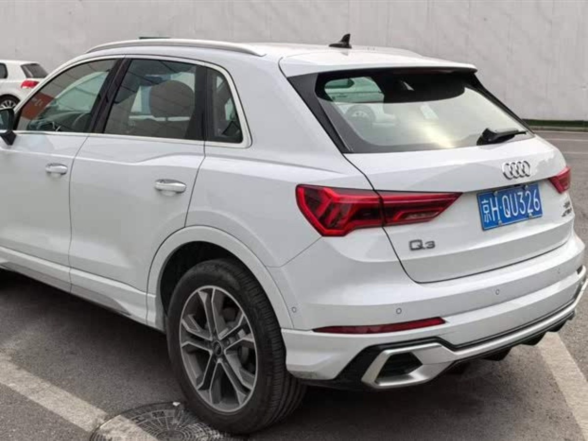 奧迪 奧迪Q3  2024款 40 TFSI 時(shí)尚動(dòng)感型圖片