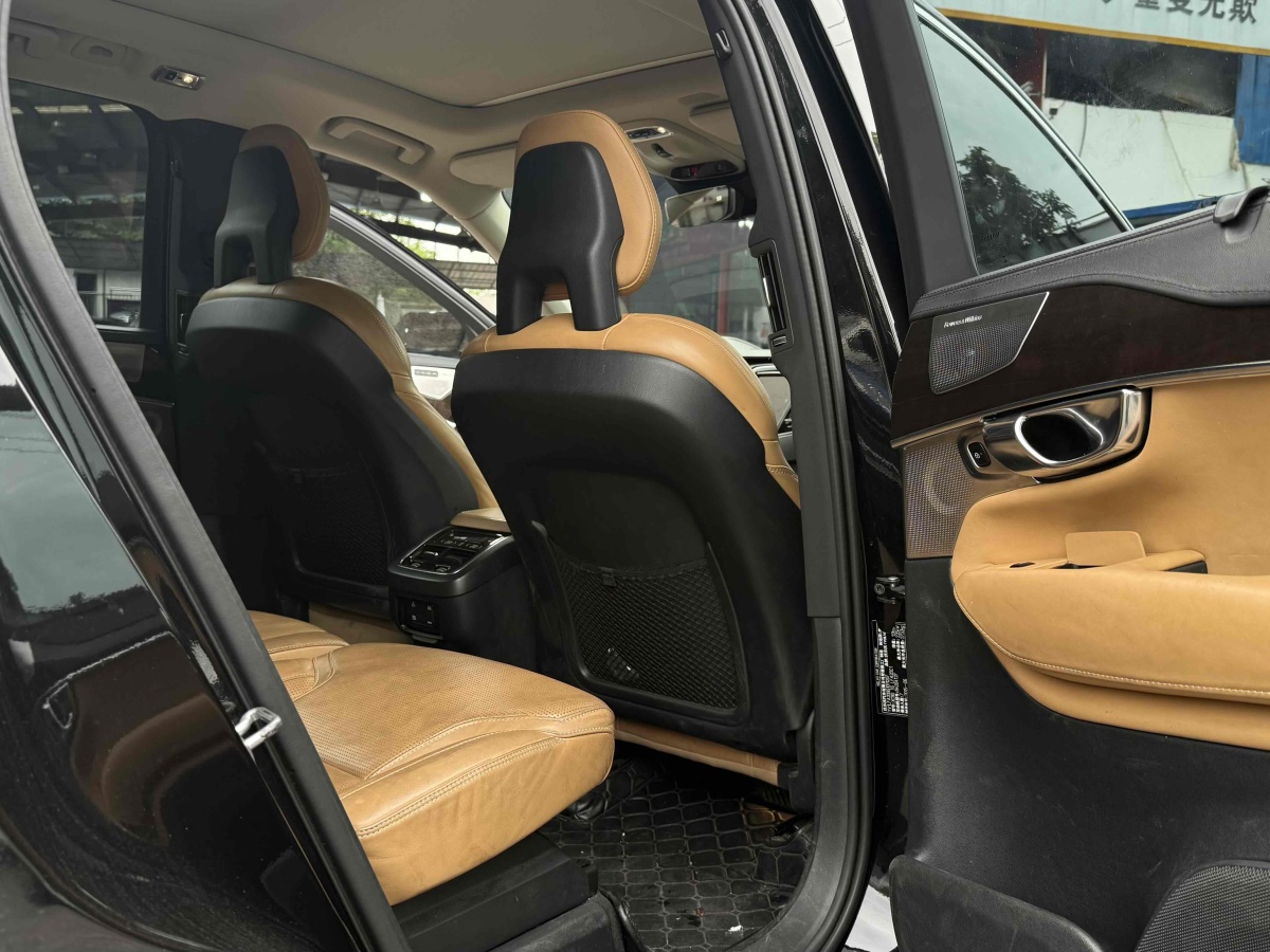 沃爾沃 XC90  2015款 T6 智尊版 7座圖片