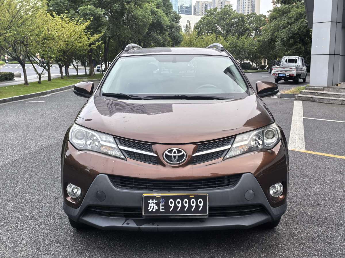 2013年6月豐田 RAV4榮放  2013款 2.0L CVT四驅(qū)新銳版