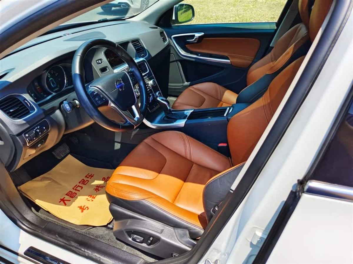 沃爾沃 S60  2016款 S60L 2.0T T5 智馭版圖片