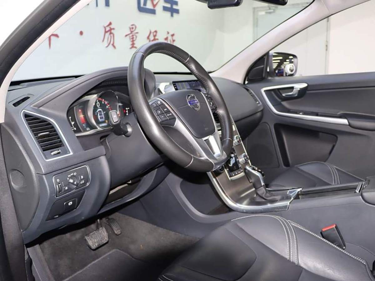 沃爾沃 XC60  2016款 T5 AWD 智遠(yuǎn)版圖片