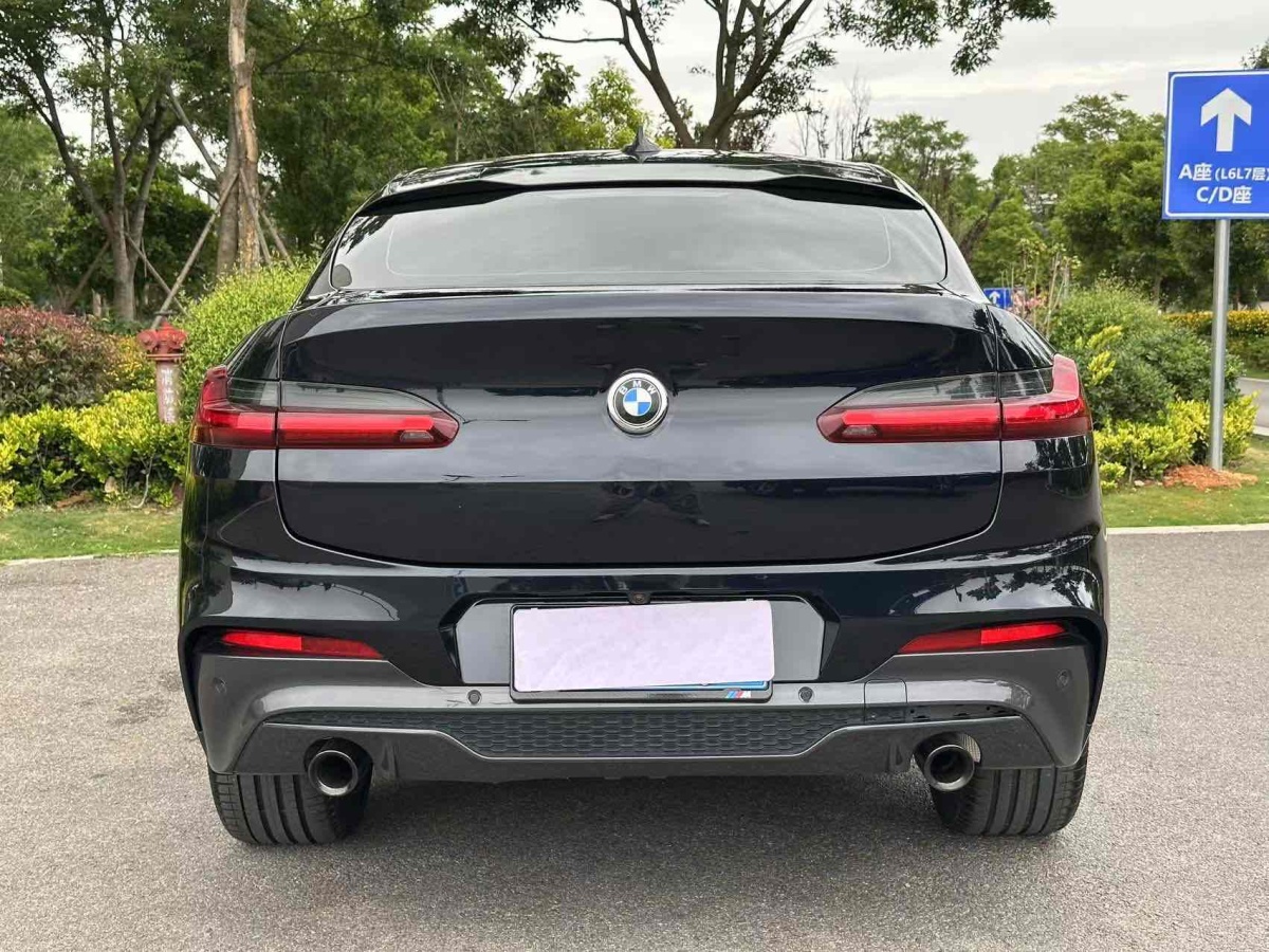 寶馬 寶馬X4  2021款 xDrive 30i M運(yùn)動(dòng)曜夜套裝圖片