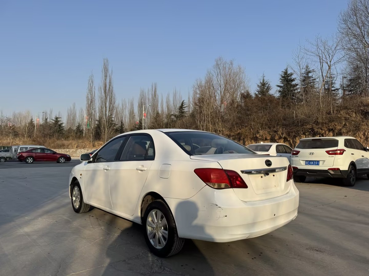 比亞迪 L3  2012款 1.5L 手動舒適型圖片