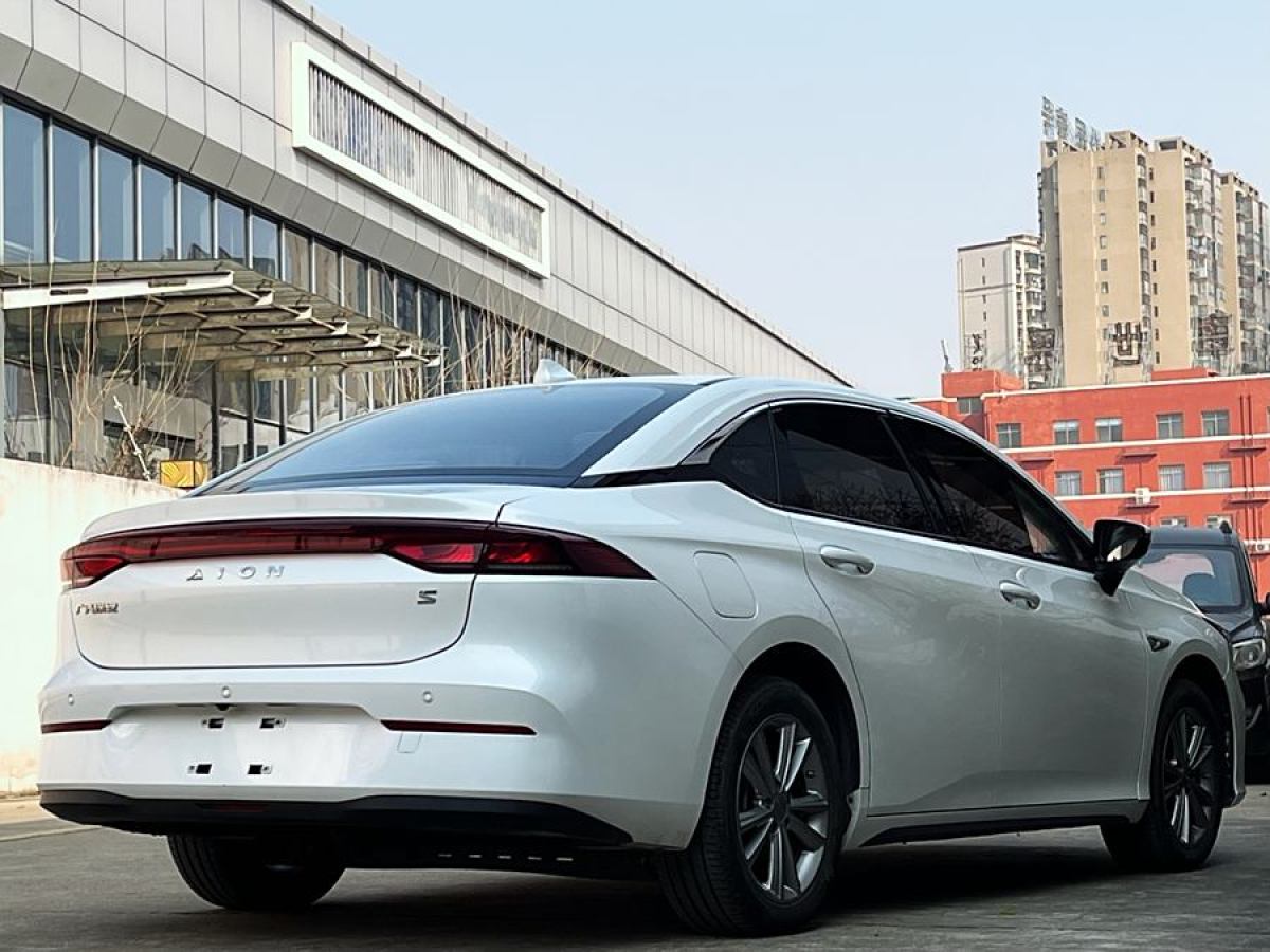 埃安 AION S  2023款 炫 580 55.5kWh 磷酸鐵鋰圖片