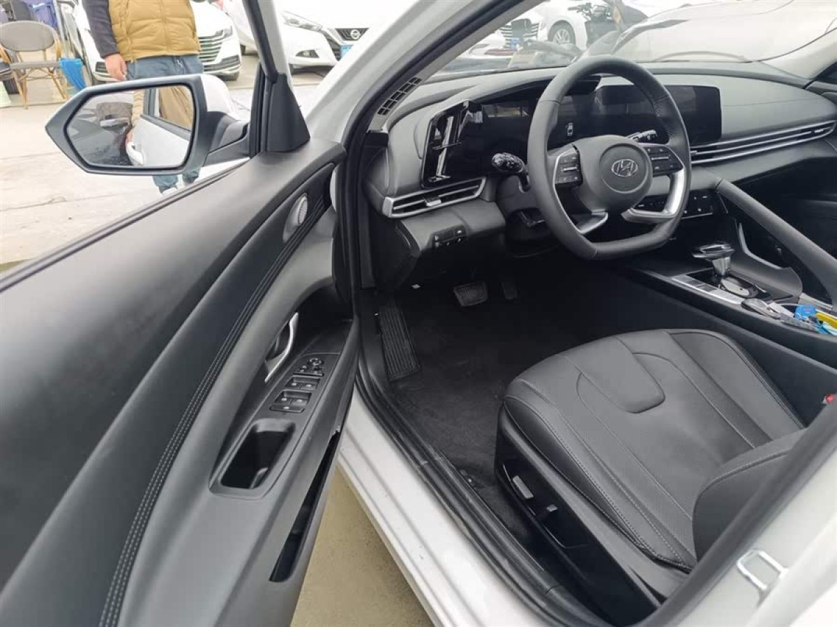 現(xiàn)代 伊蘭特  2022款 1.5L CVT GLX精英版圖片