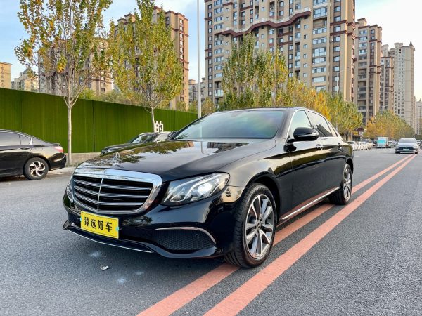 奔驰 奔驰E级  2019款 E 200 L 4MATIC