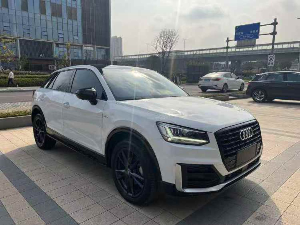 奧迪 奧迪Q3  2019款  35 TFSI 時(shí)尚動(dòng)感型圖片