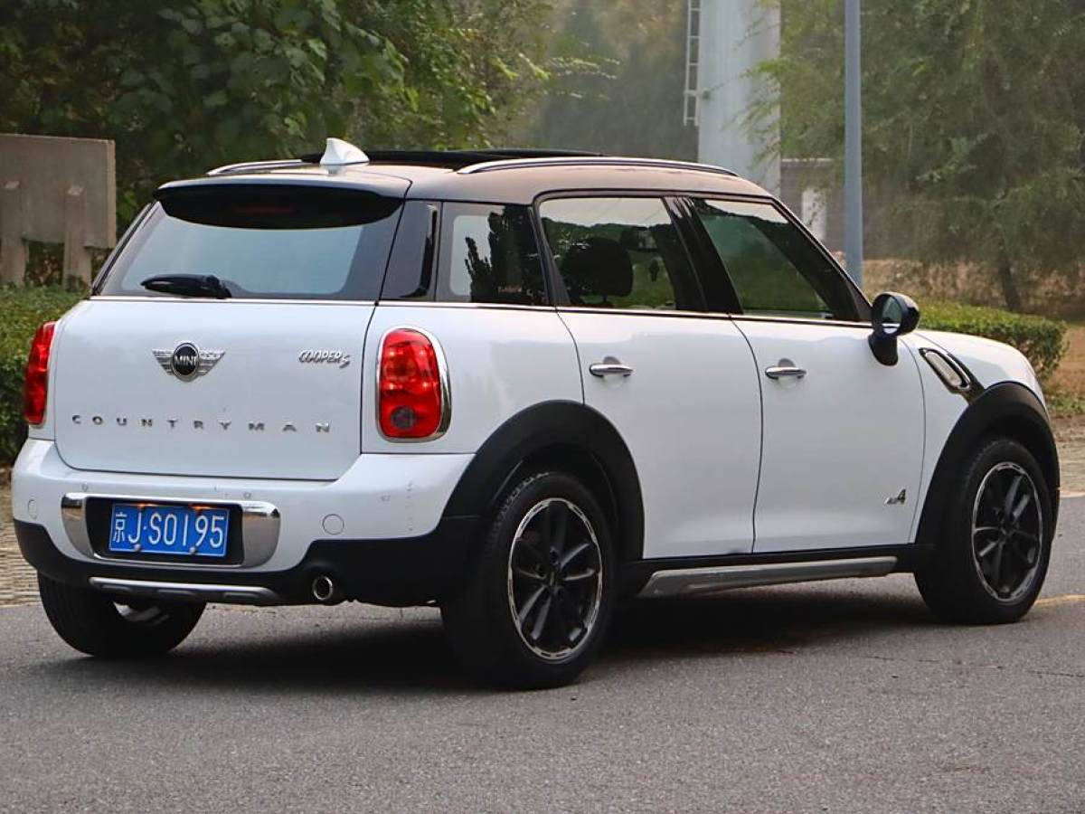 2015年3月MINI COUNTRYMAN  2014款 1.6T COOPER ALL4 Excitement