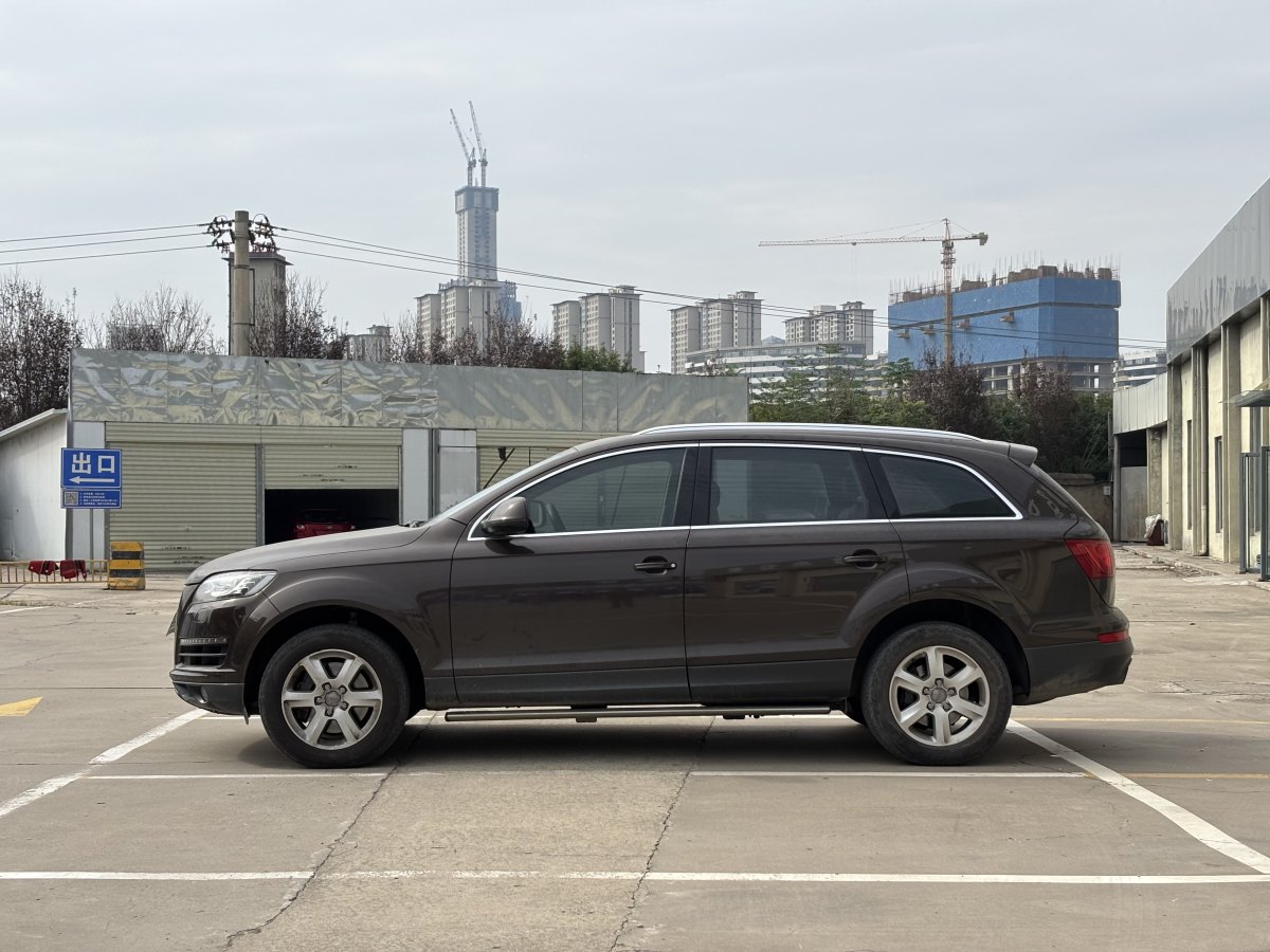 奧迪 奧迪Q7  2014款 35 TFSI 進(jìn)取型圖片