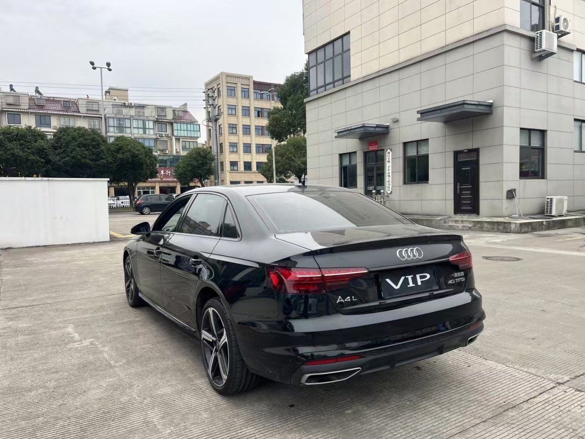 奧迪 奧迪A4L  2024款 40 TFSI 豪華動感型圖片